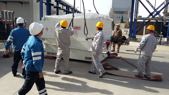 ����������b