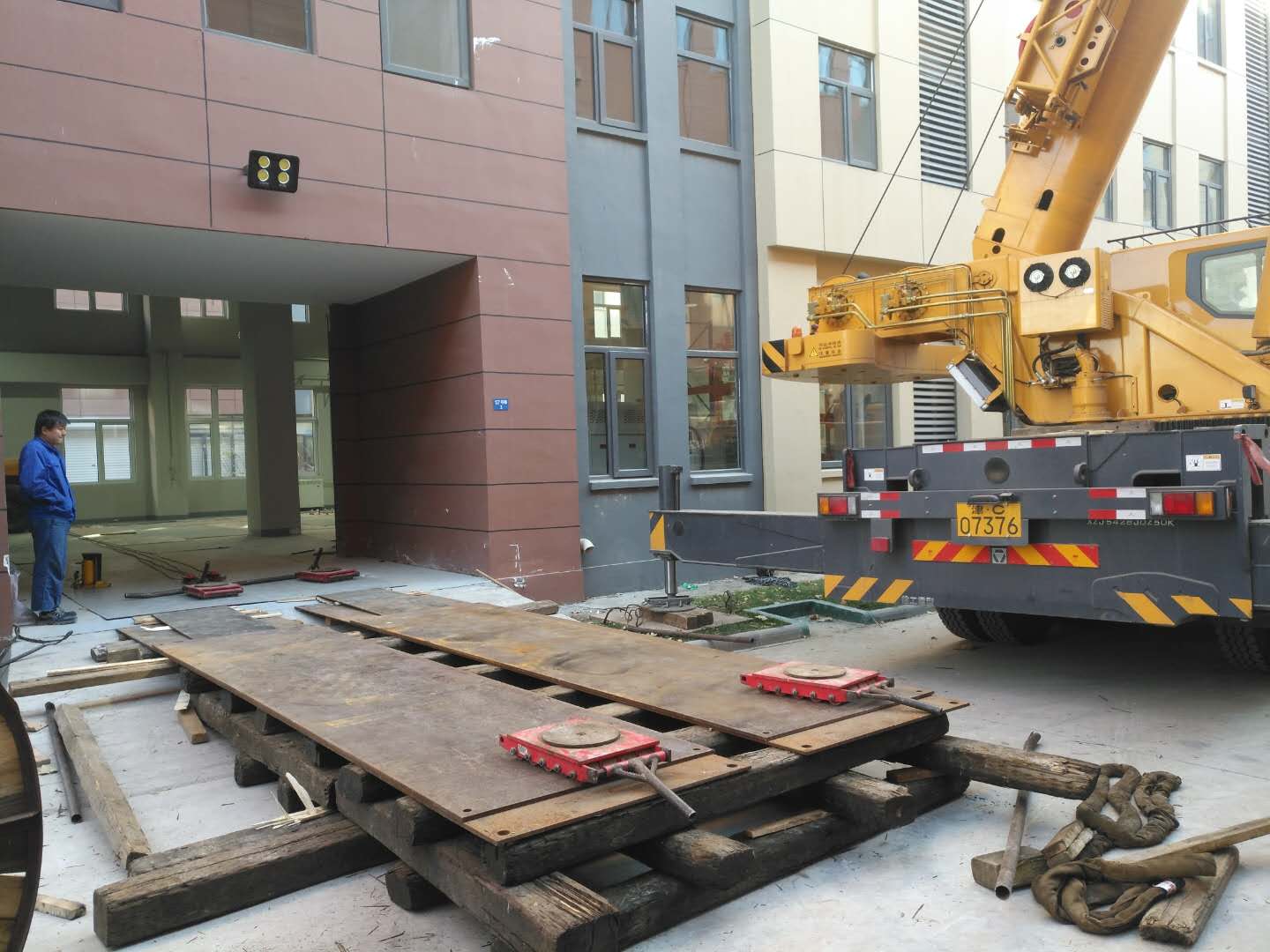 北京吊裝搬可供嘗試的幾種吊裝協(xié)作